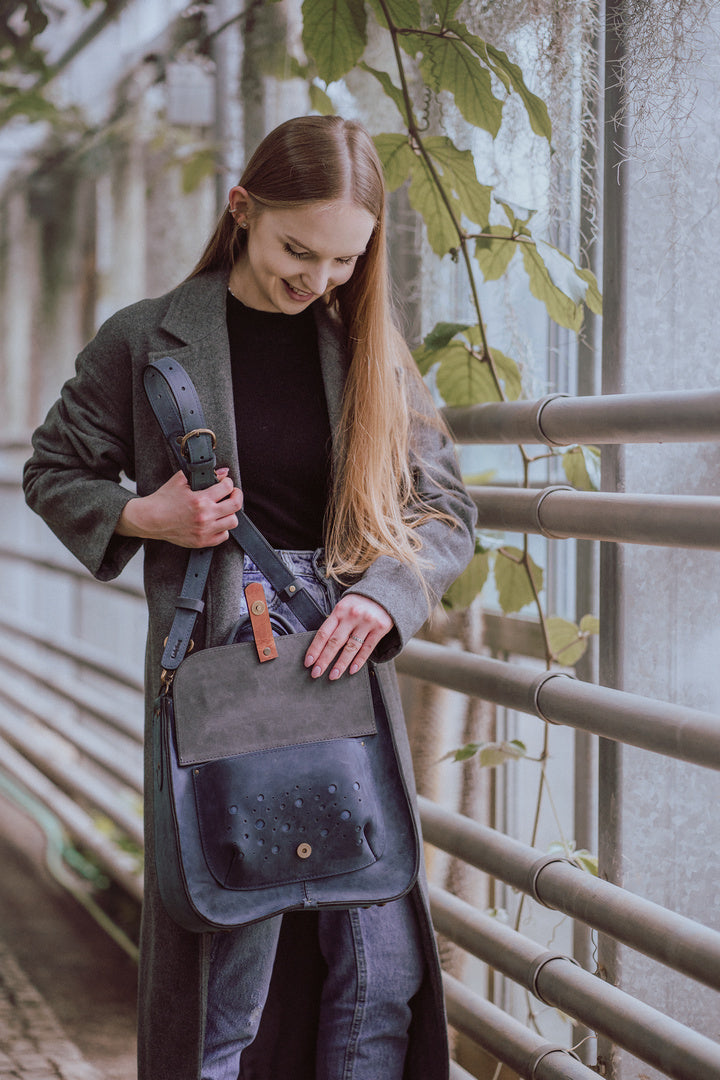 Torebka skórzana Elaine kolor granatowy