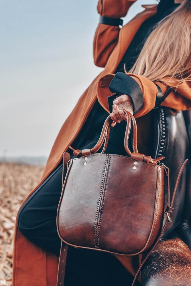 Torebka skórzana Elaine minimalistyczna kolor brązowy