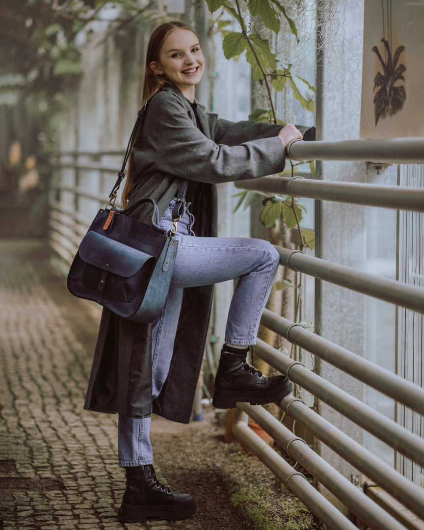 Torebka skórzana Elaine kolor granatowy